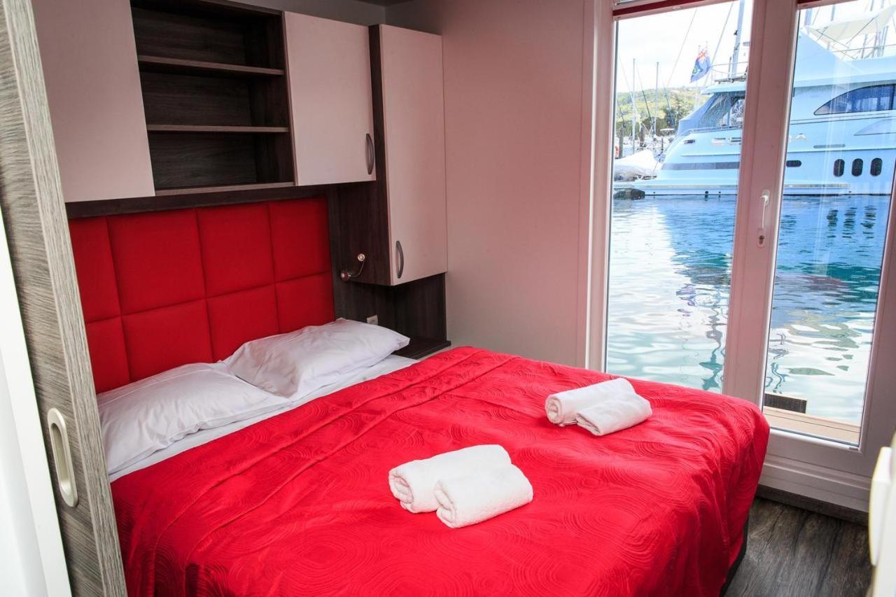 Floating House Sea Queen Portoroz Bagian luar foto